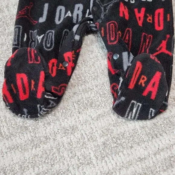 Michael Jordan fleece footed one piece pajamas pjs size 3 months - Picture 7 of 9